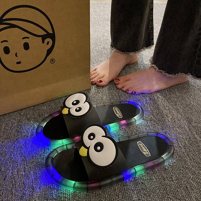 Home Outdoor Bathroom - Leuke grote ogen lichtgevende slippers zomermode